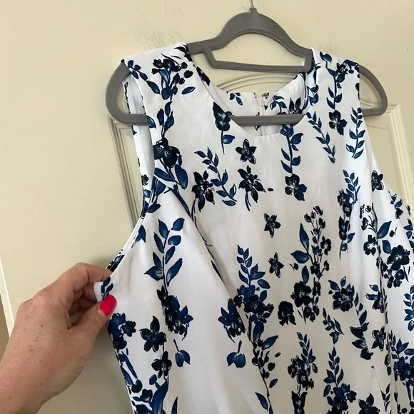 Jessica London Floral Sleeveless Dress - White and Blue Women’s Size 16W - Picture 14 of 16